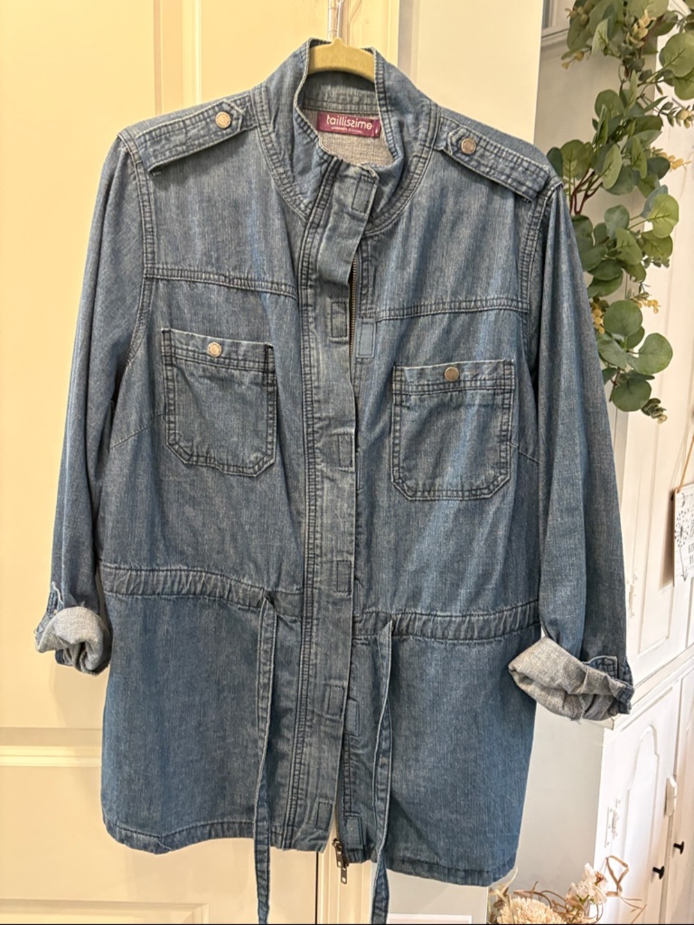 Tailleesimo Women's Light Blue Denim Jacket with Utility Pockets